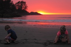 CHESTERMAN BEACH - TOFINO BC