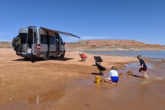 LAKE POWELL BEACH