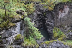 Maligne-Canyon-Jasper-National-Park14