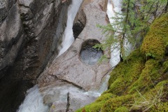 Maligne-Canyon-Jasper-National-Park16